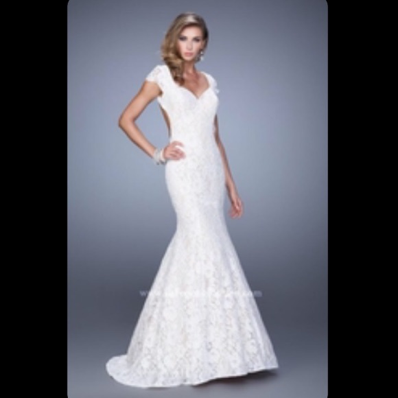 Dresses & Skirts - Ivory Lace Mermaid Fit Formal Gown prom
